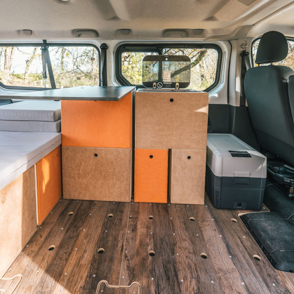 schlafen im Opel Vivaro B Kombi schlafen im Opel Vivaro B Kombi